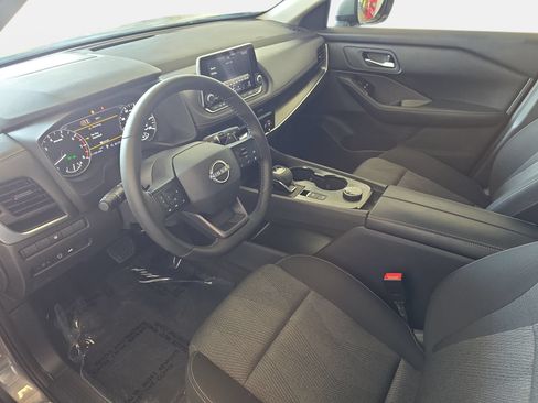 Used 2026 Nissan Rogue SV AWD/4WD image 16