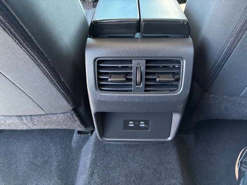 Used 2025 Nissan Rogue SV FWD image 24