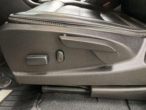 Used 2019 GMC Canyon Denali image 14