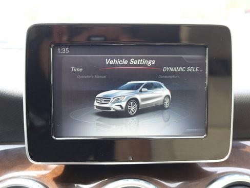 Used 2016 Mercedes-Benz GLA 250 image 24