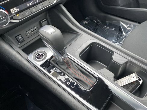 New 2025 Nissan Sentra SR w/ Lighting Package image 20