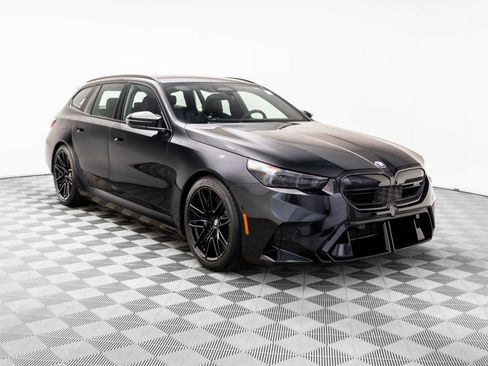 Certified 2026 BMW M5 Touring AWD/4WD image 8