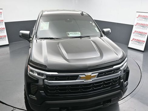 Used 2022 Chevrolet Silverado 1500 LT image 11