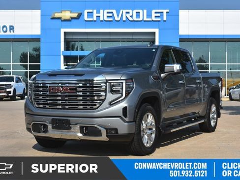 Used 2023 GMC Sierra 1500 Denali w/ Technology Package AWD/4WD image 1
