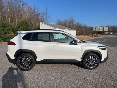 Certified 2026 Toyota Corolla Cross XLE w/ Convenience Package image 8