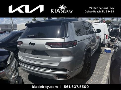 Used 2021 Jeep Grand Cherokee L Summit w/ Luxury Tech Group V AWD/4WD image 2