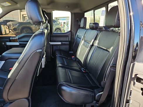 Used 2018 Ford F150 Lariat image 10