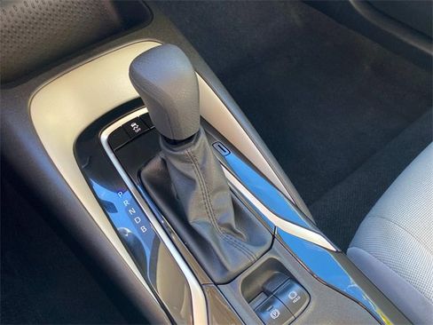 Used 2022 Toyota Corolla LE image 27