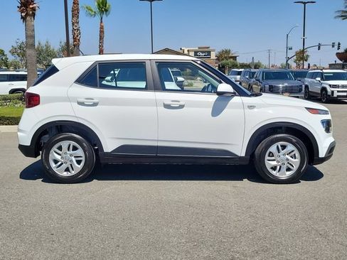 Certified 2026 Hyundai Venue SE FWD image 31