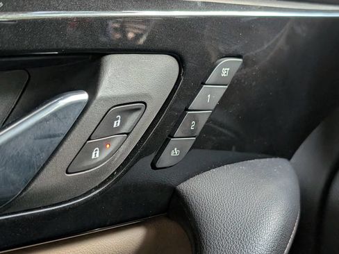 Used 2024 Chevrolet Blazer Premier w/ Enhanced Convenience Package FWD image 28
