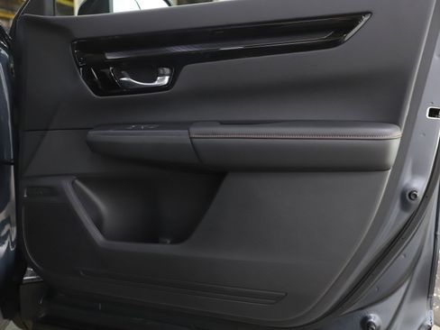 Used 2026 Honda CR-V Sport Touring image 9