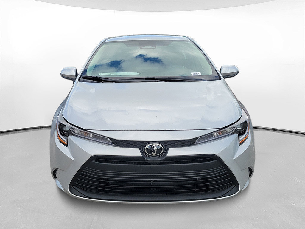New 2027 Toyota Corolla LE FWD image 2