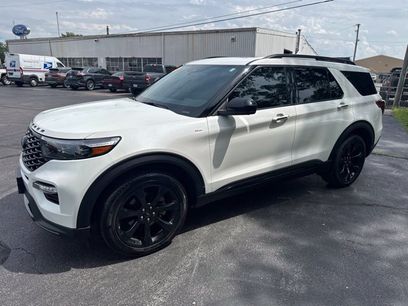 Certified 2023 Ford Explorer ST-Line w/ Class IV Trailer Tow Package