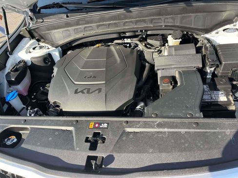 Used 2024 Kia Telluride EX image 40