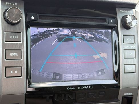 Used 2015 Toyota Tundra SR5 w/ SR5 Upgrade Package RWD image 20