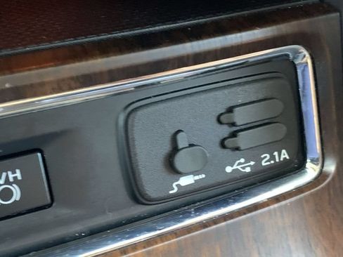 Used 2022 Subaru Ascent Touring w/ Popular Package #2A AWD/4WD image 27