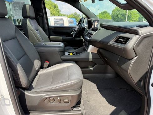 Used 2023 Chevrolet Tahoe Z71 w/ Luxury Package AWD/4WD image 25