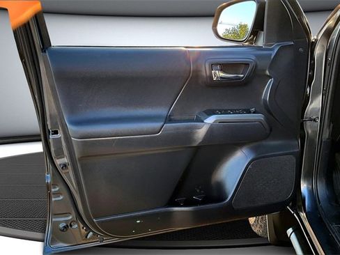 Used 2023 Toyota Tacoma TRD Off-Road w/ Technology Package image 20