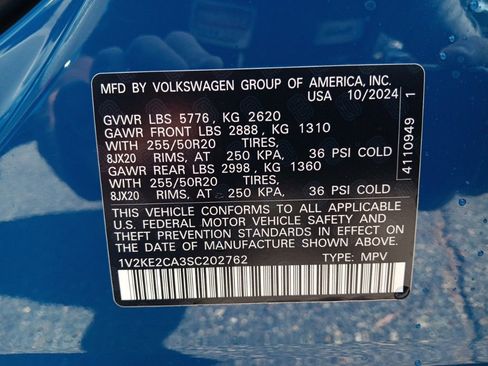 Used 2025 Volkswagen Atlas Cross Sport SE w/ Panoramic Sunroof Package image 30