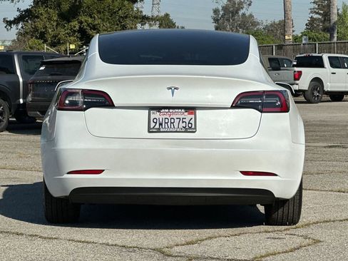 Used 2023 Tesla Model 3 Standard Range image 5
