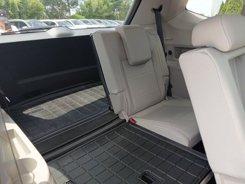 Used 2023 Volkswagen Atlas SEL AWD/4WD image 22