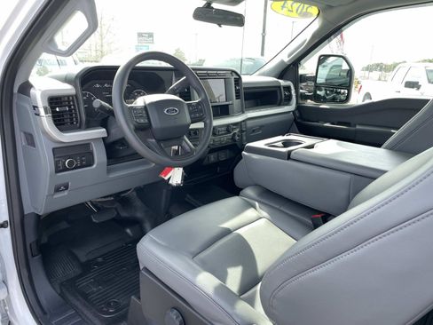 Used 2024 Ford F250 XL image 15