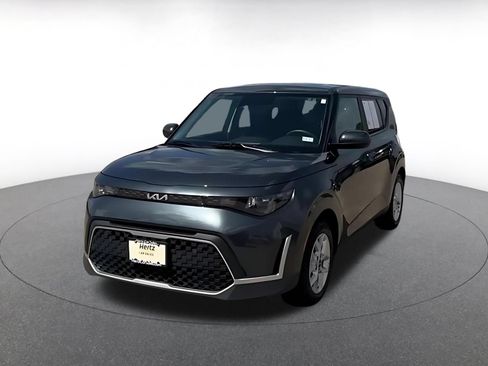 Used 2025 Kia Soul LX w/ LX Technology Package FWD image 14