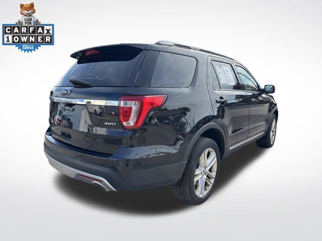 Used 2017 Ford Explorer XLT w/ Equipment Group 202A AWD/4WD image 11