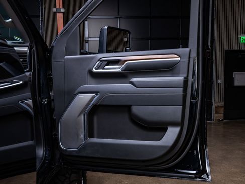 Used 2025 GMC Sierra 2500 Denali w/ Denali Reserve Package image 37