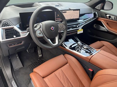 Used 2025 BMW ALPINA XB7 image 19