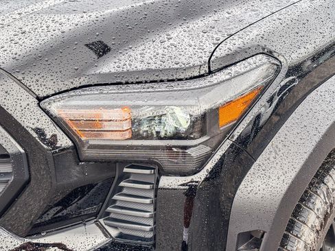 New 2025 Toyota Tacoma TRD Off-Road image 9