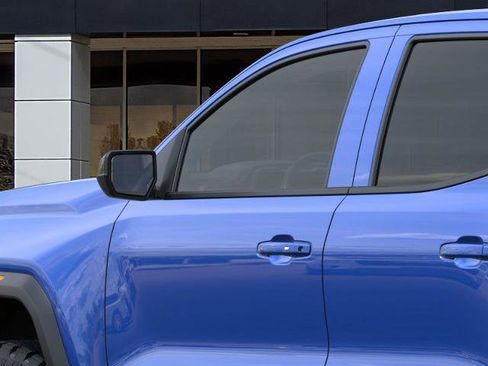 New 2026 GMC Canyon Elevation w/ Convenience Package image 12