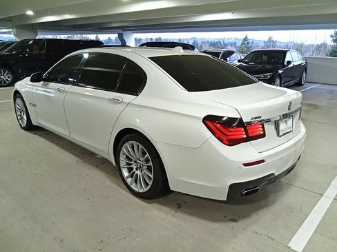 Used 2015 BMW ALPINA B7 xDrive image 9