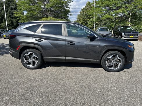 Used 2024 Hyundai Tucson SEL w/ Convenience Package AWD/4WD image 4