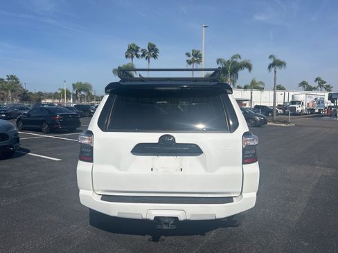 Used 2021 Toyota 4Runner Venture w/ Moonroof Package image 6