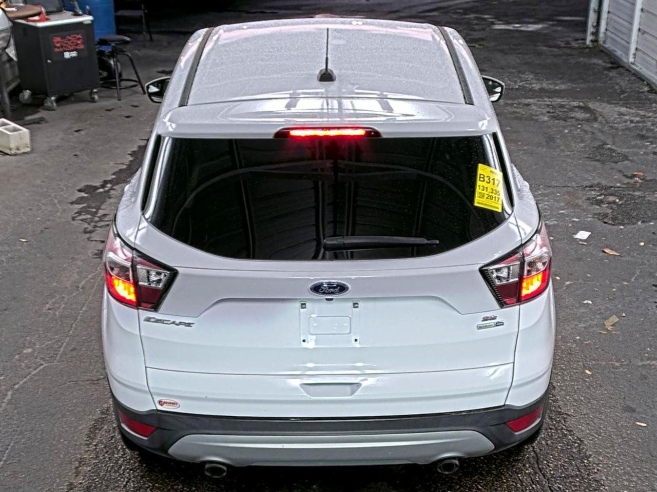 Used 2017 Ford Escape SE AWD/4WD image 4