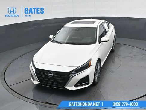 Used 2023 Nissan Altima 2.5 SL image 55