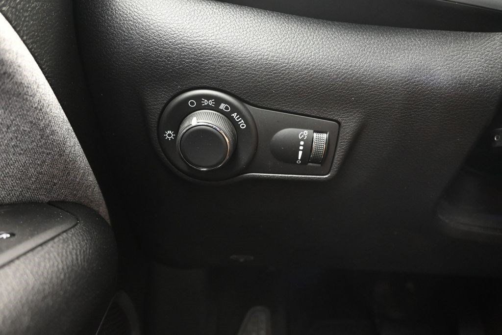 Used 2024 Jeep Compass Sport AWD/4WD image 24