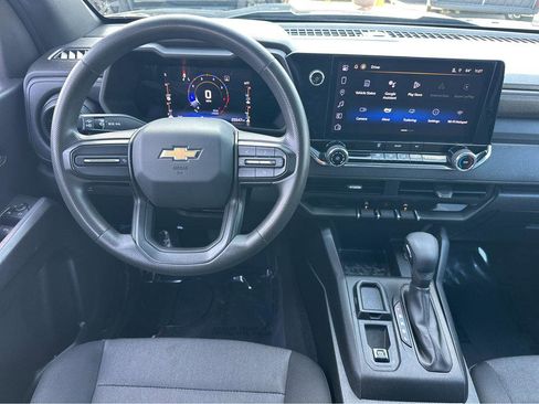 Used 2023 Chevrolet Colorado W/T image 18