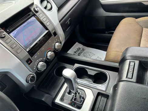 Used 2015 Toyota Tundra SR5 w/ SR5 Upgrade Package image 10