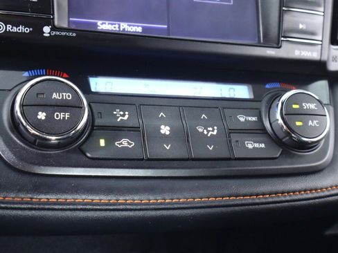 Used 2017 Toyota RAV4 SE AWD/4WD image 21