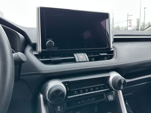 Certified 2025 Toyota RAV4 LE image 22