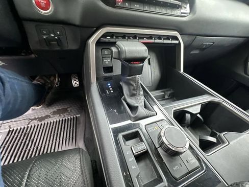 Used 2022 Toyota Tundra Limited image 25