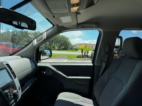 Used 2020 Nissan Frontier SV w/ Midnight Edition Floor Mats RWD image 23