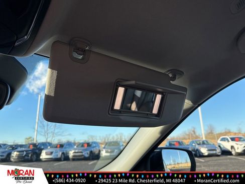 Used 2023 Jeep Grand Cherokee Limited image 24