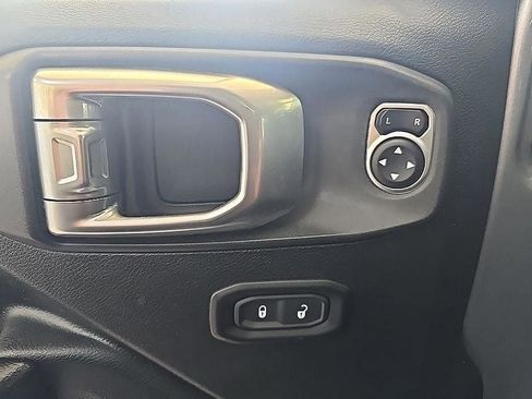 Used 2020 Jeep Gladiator Sport AWD/4WD image 14