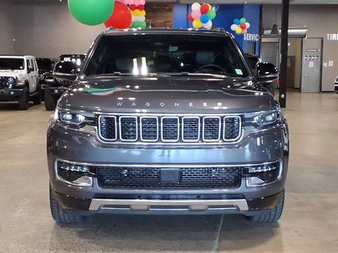 Certified 2024 Jeep Wagoneer L Series III w/ Flexible Seating Group AWD/4WD image 3