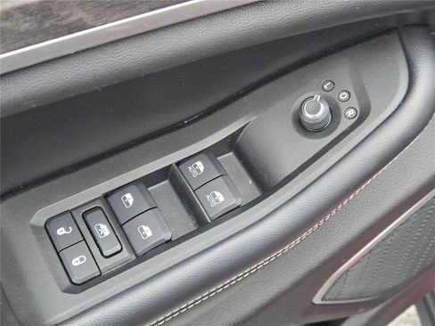 Used 2021 Jeep Grand Cherokee L Limited image 25