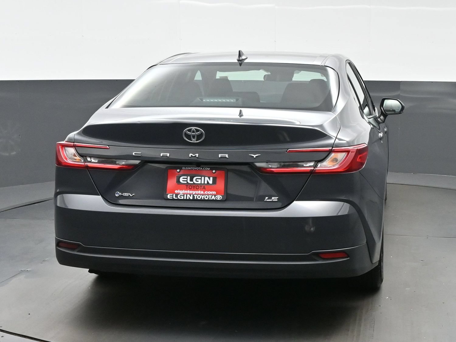 Used 2025 Toyota Camry LE FWD image 5