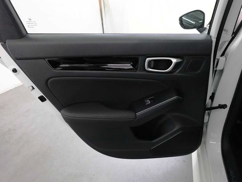 Used 2024 Honda Civic Touring image 25